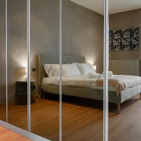 דירה Italianflat - Spacious 3 Bedroom With Balcony San Babila Area מילאנו