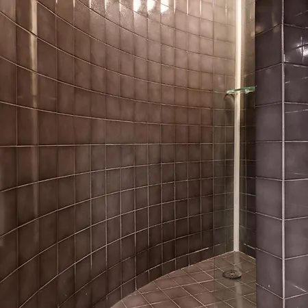 Italianflat - Spacious 3 Bedroom With Balcony San Babila Area * מילאנו
