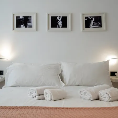 Italianflat - Spacious 3 Bedroom With Balcony San Babila Area דירה