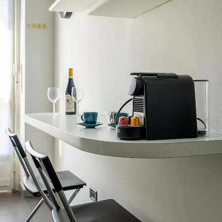Italianflat - Spacious 3 Bedroom With Balcony San Babila Area Διαμέρισμα Μιλάνο