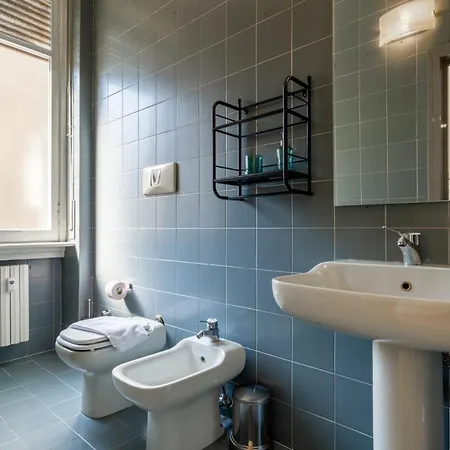 Italianflat - Spacious 3 Bedroom With Balcony San Babila Area Διαμέρισμα *